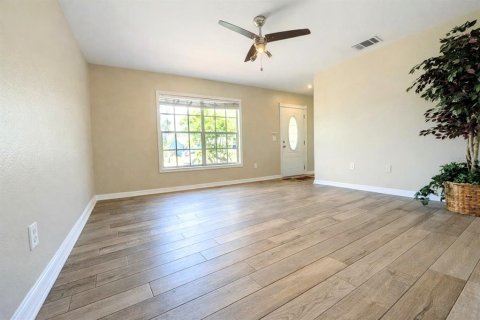 Villa ou maison à louer à North Port, Floride: 3 chambres, 91.6 m2 № 2156583 - photo 9