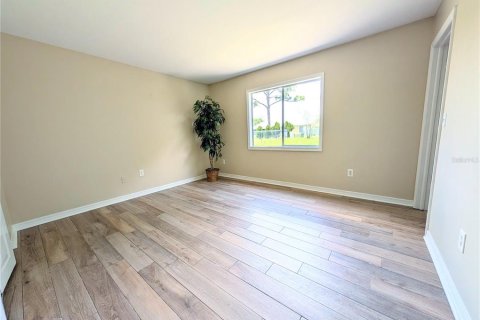 Villa ou maison à louer à North Port, Floride: 3 chambres, 91.6 m2 № 2156583 - photo 13