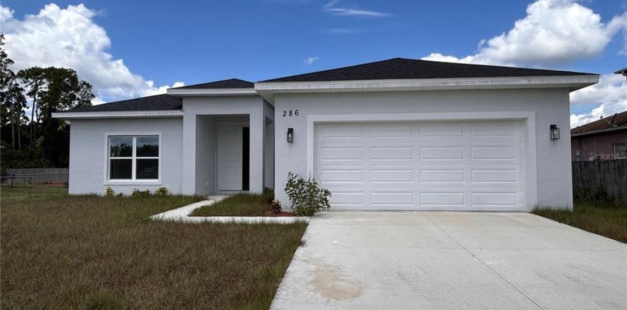 House in Palm Bay, Florida 3 bedrooms, 182.83 sq.m. № 2216097