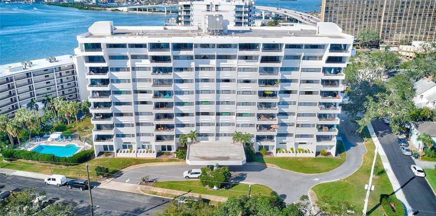 Condominio en Clearwater, Florida, 2 dormitorios № 1613468