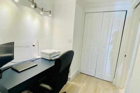 Copropriété à louer à Key Biscayne, Floride: 3 chambres, 143.63 m2 № 2075354 - photo 11
