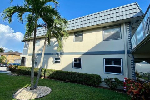 Condo à Delray Beach, Floride, 2 chambres  № 2283152