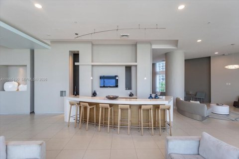 Снять в аренду кондоминиум в Майами, Флорида 2 спальни, 108.51м2, № 2049142 - фото 30