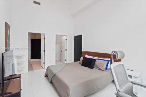 Снять в аренду кондоминиум в Майами, Флорида 2 спальни, 108.51м2, № 2049142 - фото 13