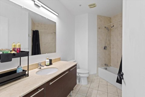 Снять в аренду кондоминиум в Майами, Флорида 2 спальни, 108.51м2, № 2049142 - фото 17