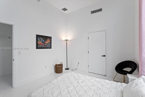 Снять в аренду кондоминиум в Майами, Флорида 2 спальни, 108.51м2, № 2049142 - фото 21