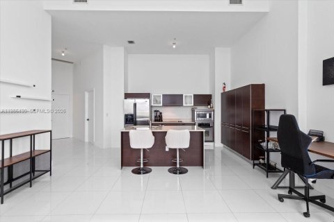 Снять в аренду кондоминиум в Майами, Флорида 2 спальни, 108.51м2, № 2049142 - фото 9