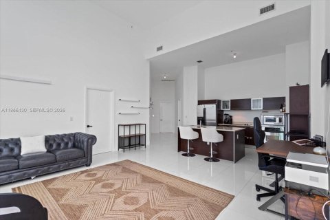 Снять в аренду кондоминиум в Майами, Флорида 2 спальни, 108.51м2, № 2049142 - фото 5