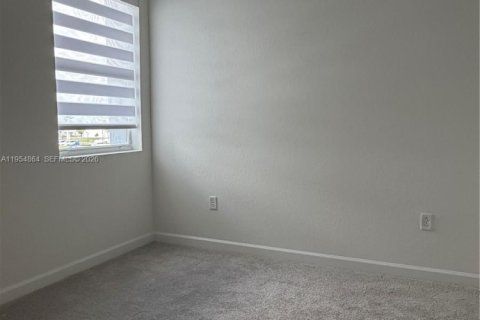 Touwnhouse à louer à Homestead, Floride: 3 chambres, 134.06 m2 № 2010859 - photo 12