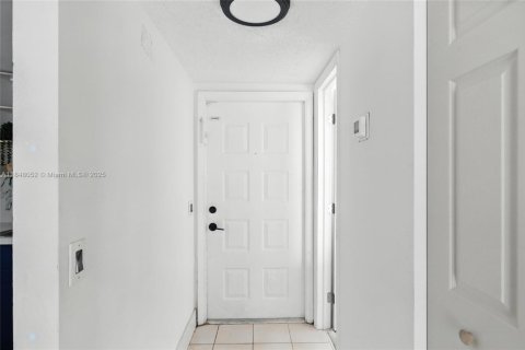 Adosado en venta en Davie, Florida, 2 dormitorios, 123.56 m2 № 1849286 - foto 26