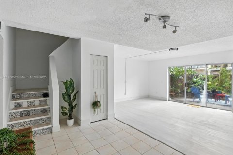 Adosado en venta en Davie, Florida, 2 dormitorios, 123.56 m2 № 1849286 - foto 8