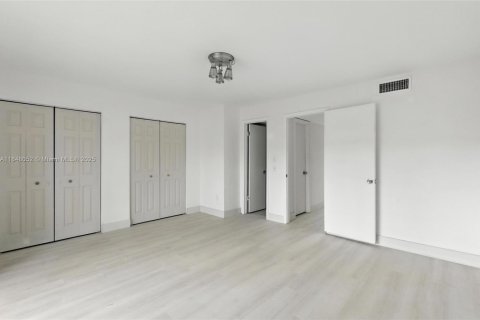 Adosado en venta en Davie, Florida, 2 dormitorios, 123.56 m2 № 1849286 - foto 13