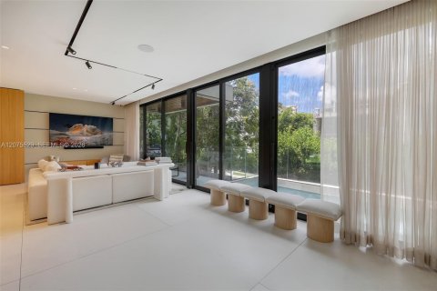Villa ou maison à vendre à Miami Beach, Floride: 3 chambres, 187.85 m2 № 2316024 - photo 4