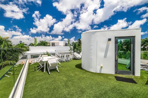 Villa ou maison à vendre à Miami Beach, Floride: 3 chambres, 187.85 m2 № 2316024 - photo 16