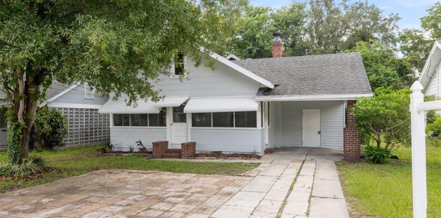 House in Winter Haven, Florida 3 bedrooms, 150.87 sq.m. № 2142037