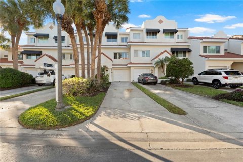 Adosado en Saint Pete Beach, Florida 4 dormitorios, 211.35 m2 № 2122719