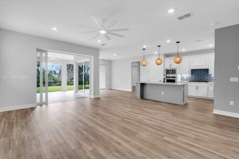 House in Parrish, Florida 3 bedrooms, 269.14 sq.m. № 2426923 - photo 6