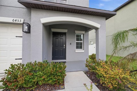 Casa en venta en Zephyrhills, Florida, 5 dormitorios, 205.96 m2 № 2259117 - foto 7