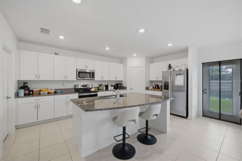 Casa en venta en Zephyrhills, Florida, 5 dormitorios, 205.96 m2 № 2259117 - foto 19