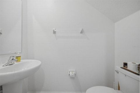 Casa en venta en Zephyrhills, Florida, 5 dormitorios, 205.96 m2 № 2259117 - foto 16