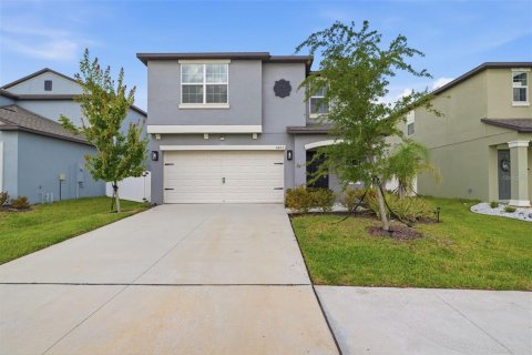 Casa en venta en Zephyrhills, Florida, 5 dormitorios, 205.96 m2 № 2259117 - foto 5