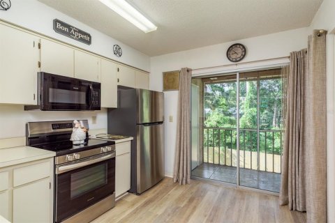 Condo in New Port Richey, Florida, 2 bedrooms  № 1817337 - photo 5