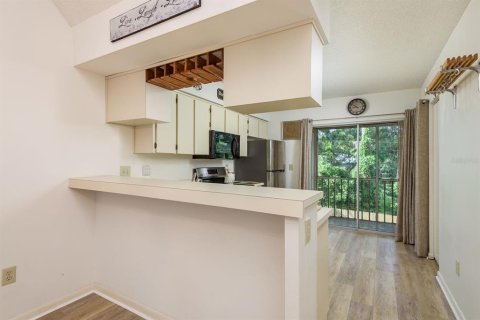 Condo in New Port Richey, Florida, 2 bedrooms  № 1817337 - photo 14