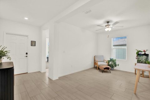 House in San Antonio, Florida 6 bedrooms, 308.99 sq.m. № 2210411 - photo 5