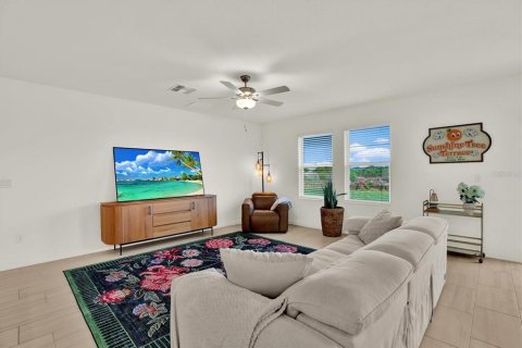 House in San Antonio, Florida 6 bedrooms, 308.99 sq.m. № 2210411 - photo 15