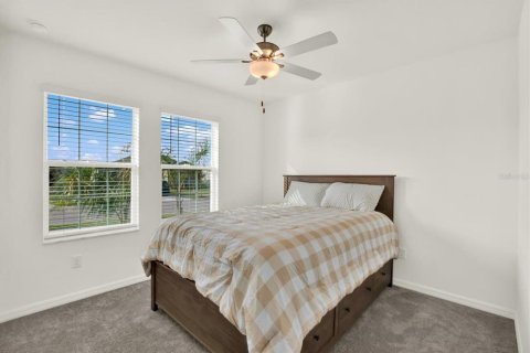House in San Antonio, Florida 6 bedrooms, 308.99 sq.m. № 2210411 - photo 6