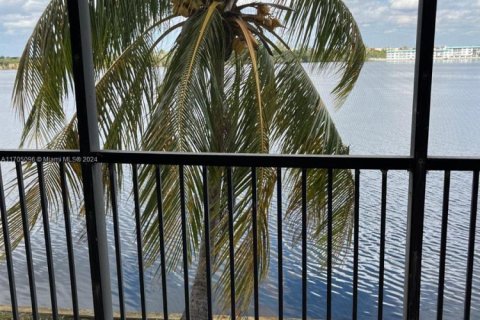 Condominio en venta en Miami, Florida, 1 dormitorio, 81.1 m2 № 1986308 - foto 6