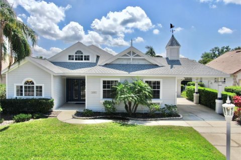 House in Bradenton, Florida 4 bedrooms, 224.45 sq.m. № 1618189 - photo 1