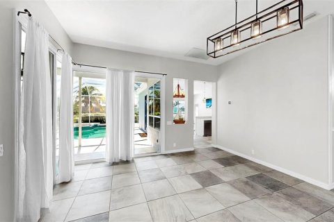 House in Bradenton, Florida 4 bedrooms, 224.45 sq.m. № 1618189 - photo 21