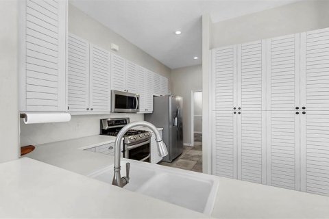 House in Bradenton, Florida 4 bedrooms, 224.45 sq.m. № 1618189 - photo 26