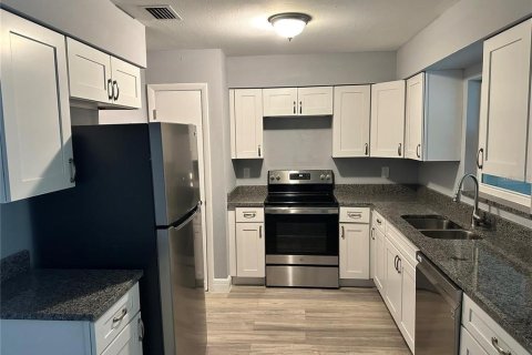 Villa ou maison à vendre à Orlando, Floride: 4 chambres, 138.98 m2 № 2403408 - photo 4