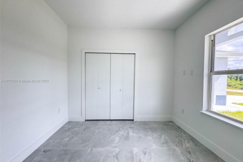 Villa ou maison à vendre à Lehigh Acres, Floride: 4 chambres № 1983337 - photo 17