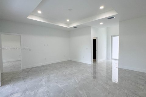 Villa ou maison à vendre à Lehigh Acres, Floride: 4 chambres № 1983337 - photo 8