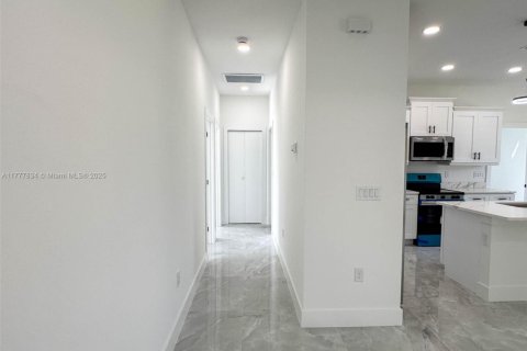 Villa ou maison à vendre à Lehigh Acres, Floride: 4 chambres № 1983337 - photo 14