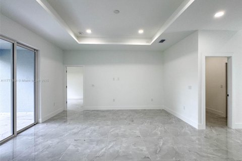 Villa ou maison à vendre à Lehigh Acres, Floride: 4 chambres № 1983337 - photo 9