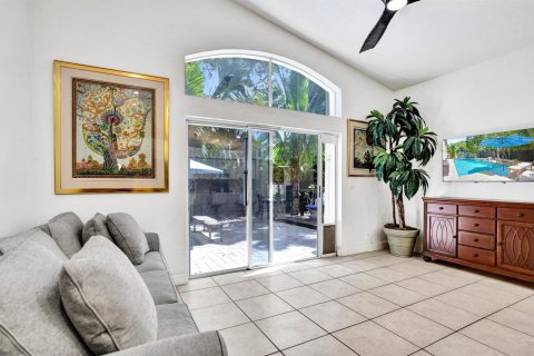 House in Lake Worth, Florida 3 bedrooms, 177.35 sq.m. № 2261746 - photo 30