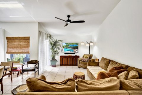 House in Lake Worth, Florida 3 bedrooms, 177.35 sq.m. № 2261746 - photo 11
