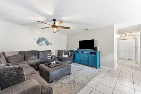 Villa ou maison à vendre à Tampa, Floride: 3 chambres, 111.48 m2 № 2231857 - photo 6