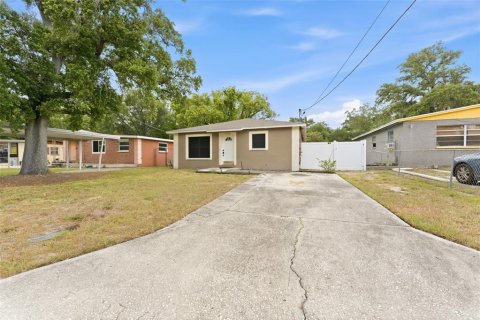 Villa ou maison à vendre à Tampa, Floride: 3 chambres, 111.48 m2 № 2231857 - photo 2