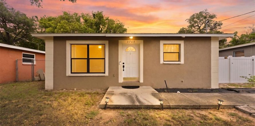 Villa ou maison à Tampa, Floride 3 chambres, 111.48 m2 № 2231857