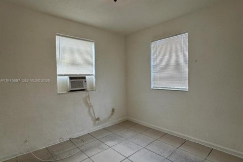 Apartment in Miami, Florida 1 bedroom № 2040561 - photo 5
