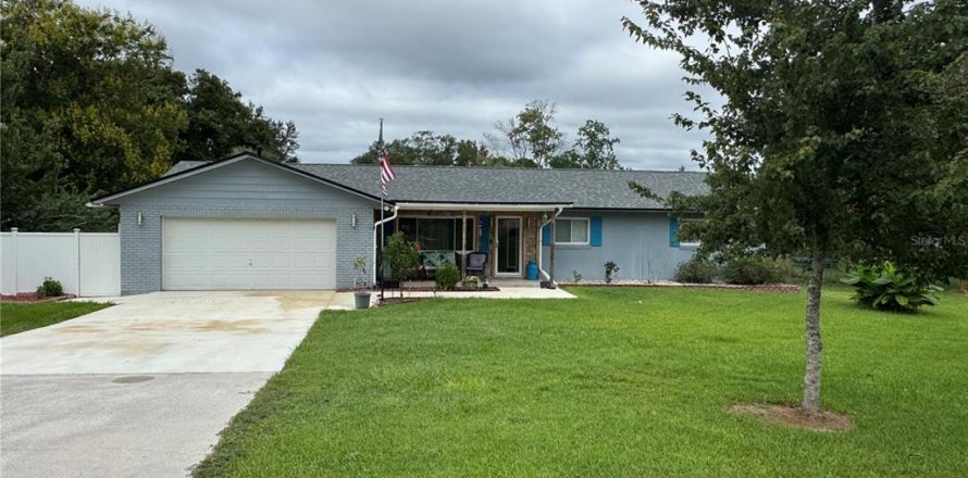 Casa en Ocala, Florida 3 dormitorios, 146.97 m2 № 2385609