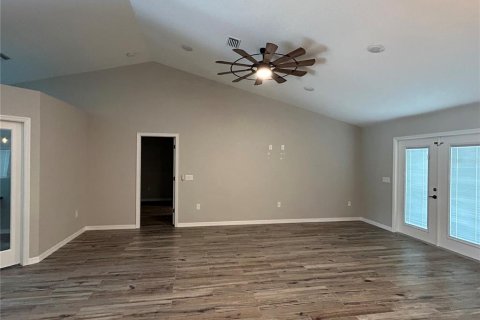 Villa ou maison à vendre à Weeki Wachee, Floride: 3 chambres, 182.55 m2 № 2318804 - photo 26