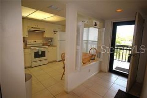 Condominio en alquiler en Tarpon Springs, Florida, 2 dormitorios, 106.84 m2 № 2356062 - foto 14