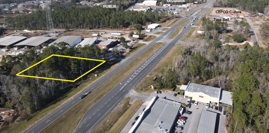 Commercial property in Freeport, Florida № 558242