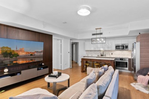 Condo in Miami, Florida, 2 bedrooms  № 1922181 - photo 4